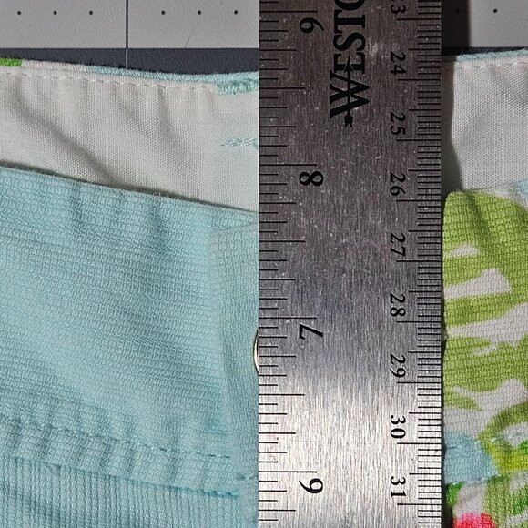 VTG Lilly Pulitzer Women's Spring  Floral Cotton Shorts 4 Multicolor Button Deta - Picture 11 of 13